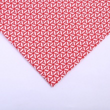 Polyestergewebe für DIY Mundmasken Rotes Dreiecksprisma für Frauen 150cm x 100cm, 1 M.